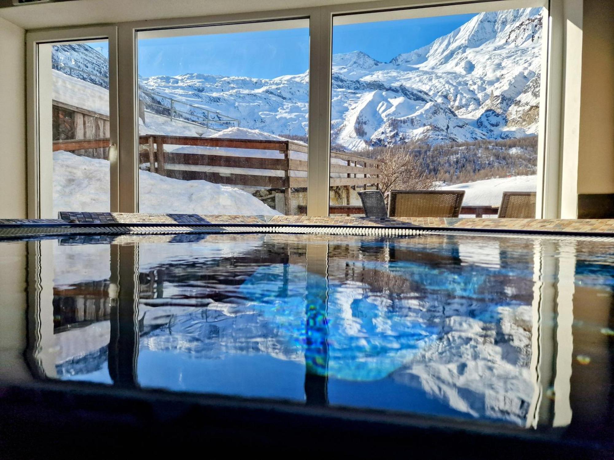 Amber Ski-In/Out Hotel & Spa 萨斯费 外观 照片