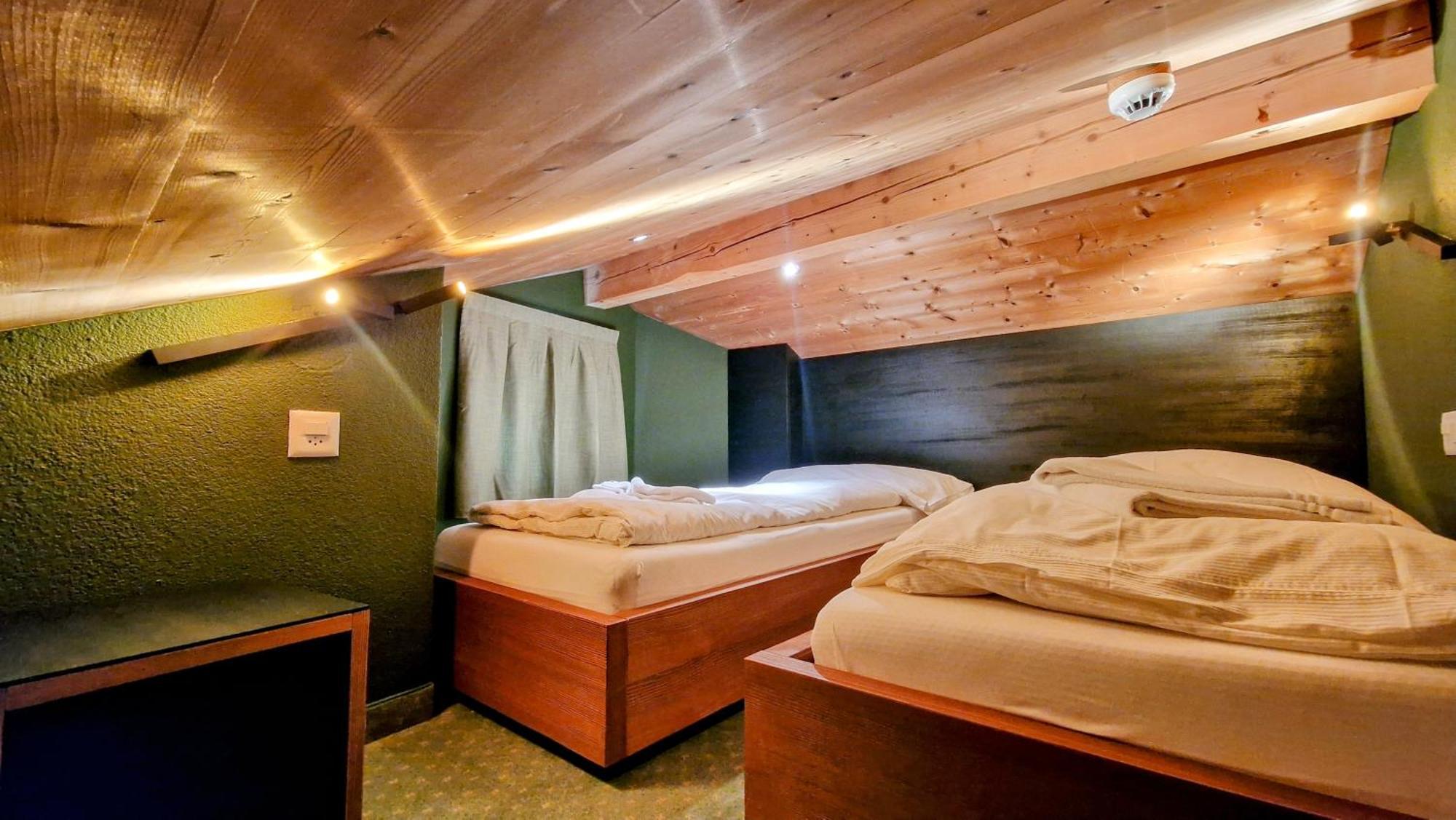 Amber Ski-In/Out Hotel & Spa 萨斯费 外观 照片