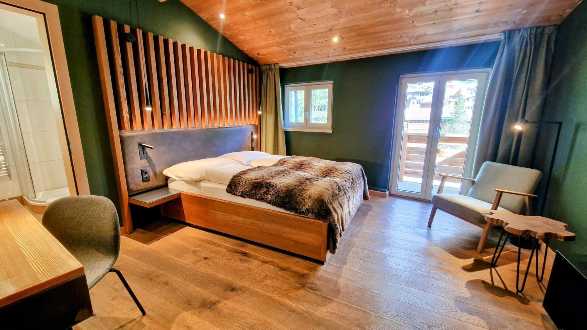 Amber Ski-In/Out Hotel & Spa 萨斯费 外观 照片