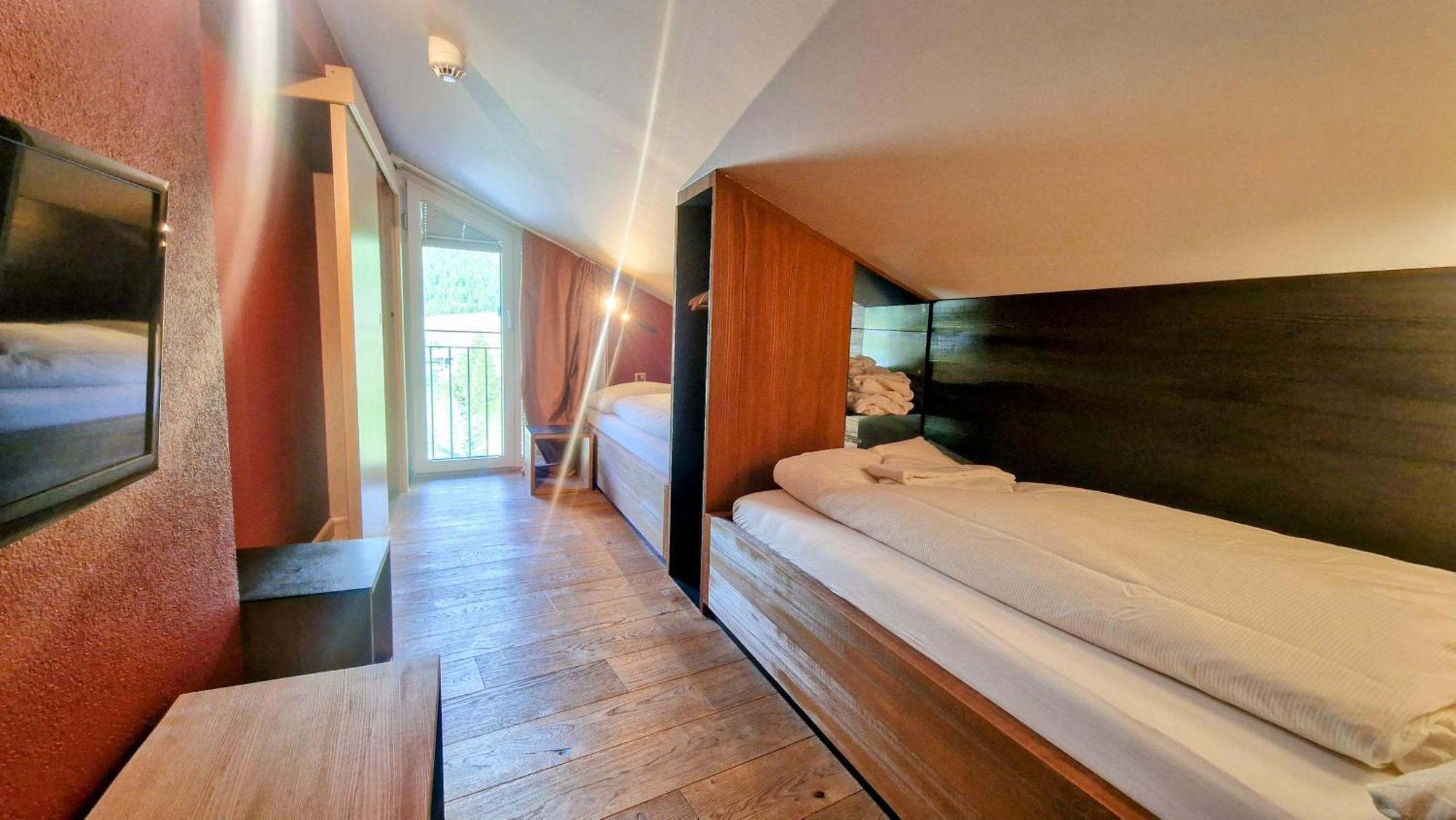 Amber Ski-In/Out Hotel & Spa 萨斯费 外观 照片