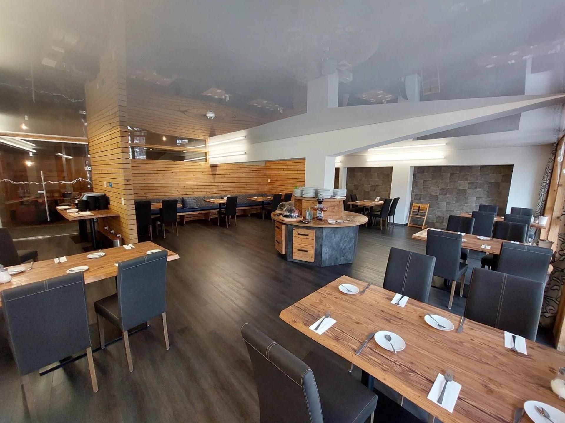 Amber Ski-In/Out Hotel & Spa 萨斯费 外观 照片