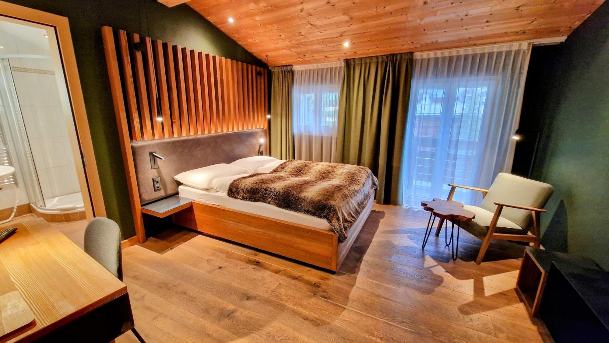 Amber Ski-In/Out Hotel & Spa 萨斯费 外观 照片