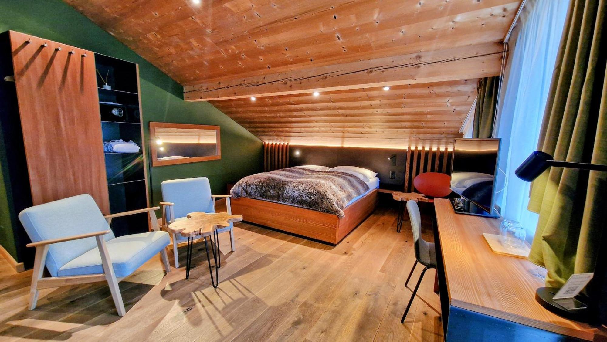 Amber Ski-In/Out Hotel & Spa 萨斯费 外观 照片