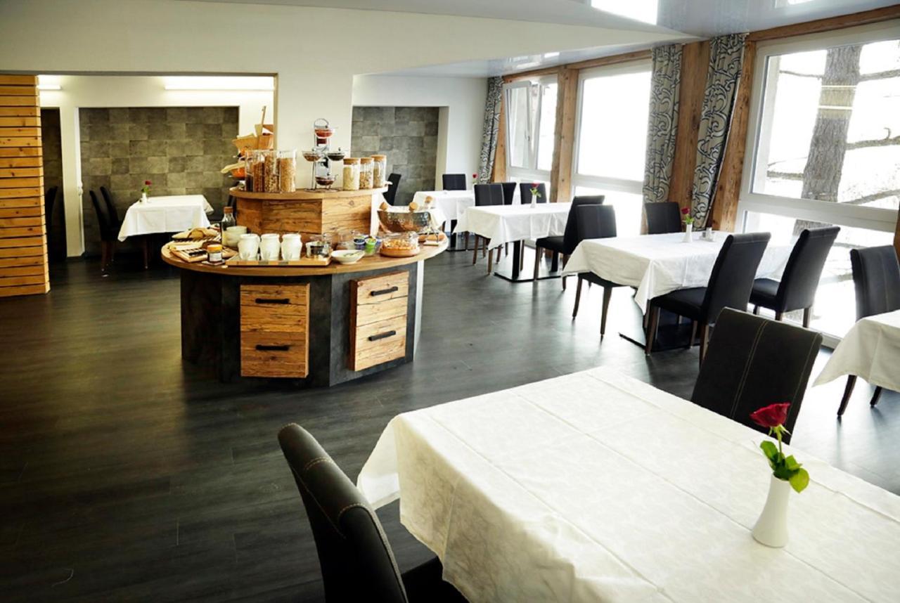 Amber Ski-In/Out Hotel & Spa 萨斯费 外观 照片