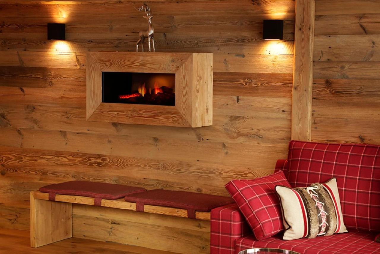 Amber Ski-In/Out Hotel & Spa 萨斯费 外观 照片