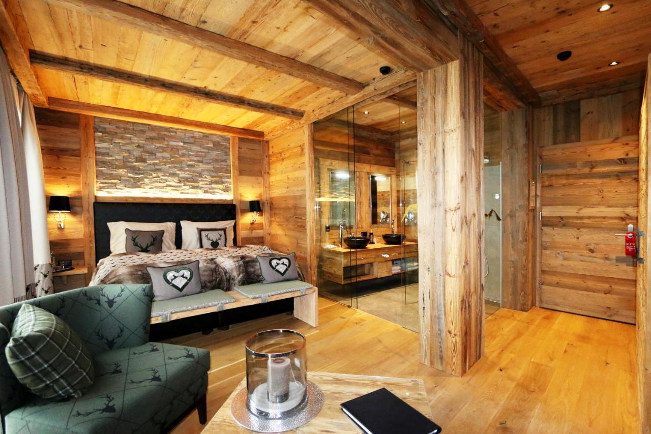Amber Ski-In/Out Hotel & Spa 萨斯费 外观 照片