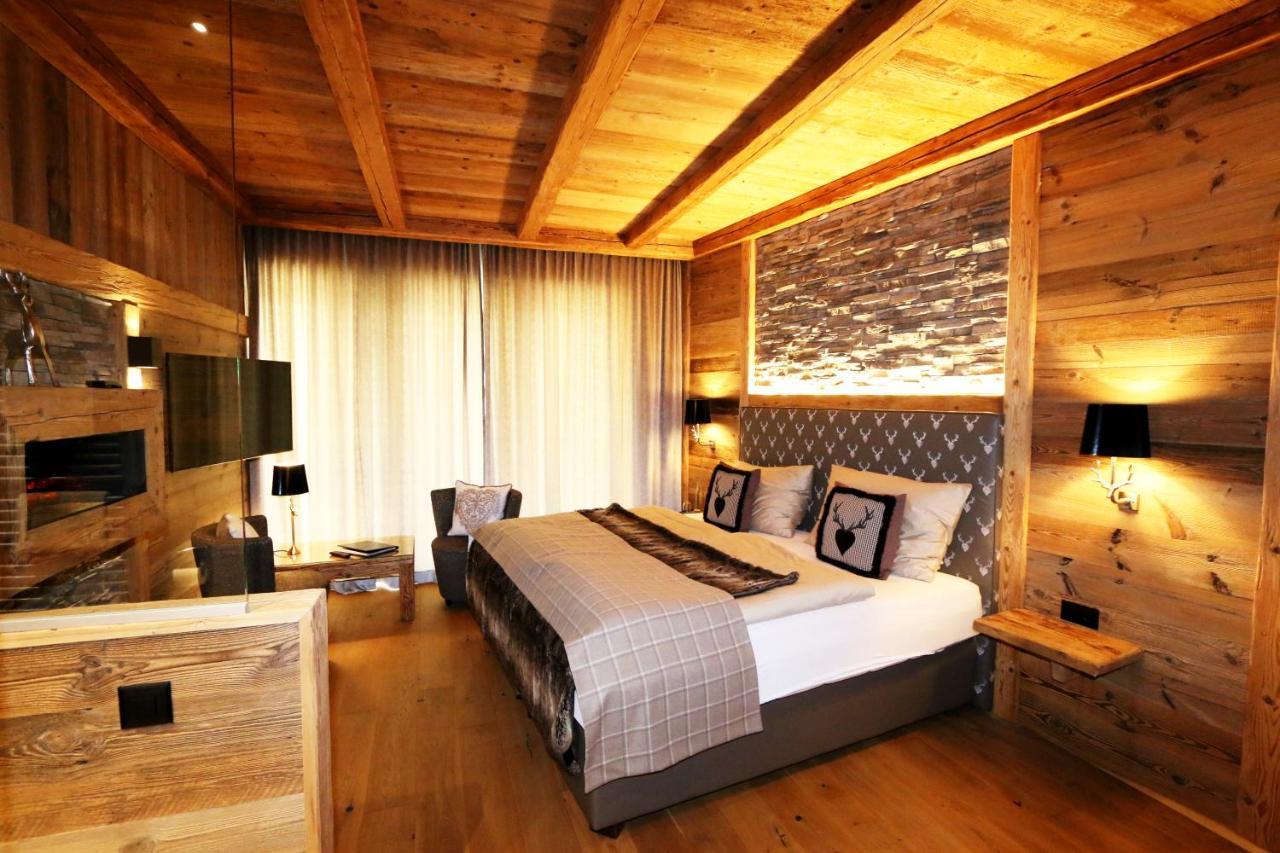 Amber Ski-In/Out Hotel & Spa 萨斯费 外观 照片