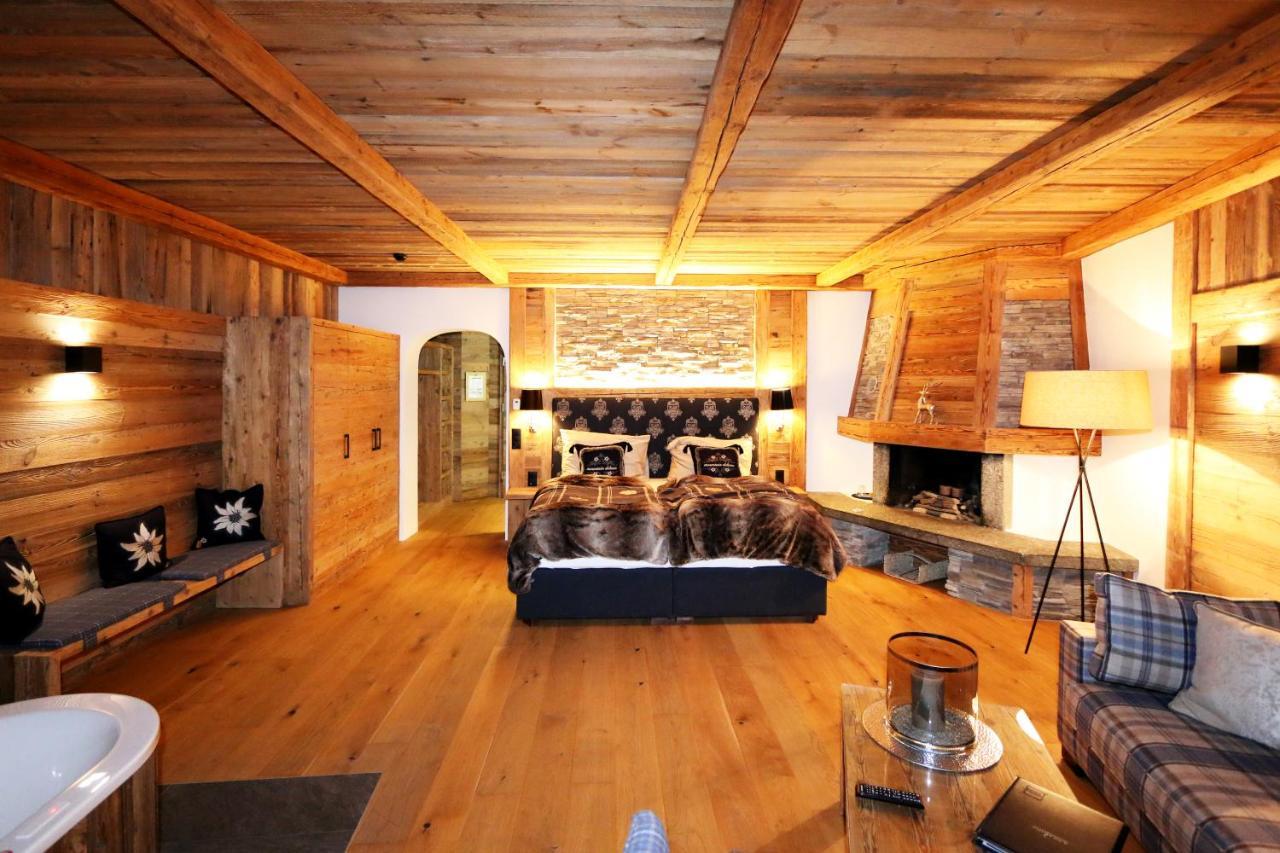 Amber Ski-In/Out Hotel & Spa 萨斯费 外观 照片
