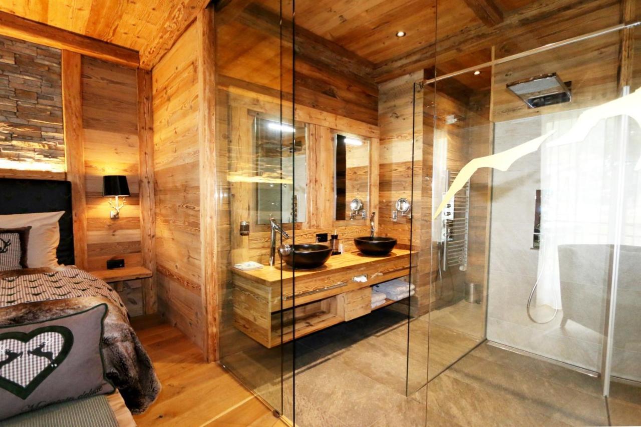 Amber Ski-In/Out Hotel & Spa 萨斯费 外观 照片