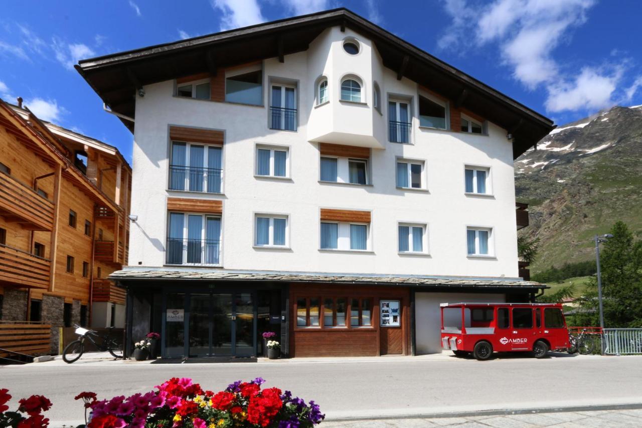 Amber Ski-In/Out Hotel & Spa 萨斯费 外观 照片